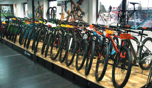 Large choix de vélos de route, VTT, VTC neufs et d'occasion