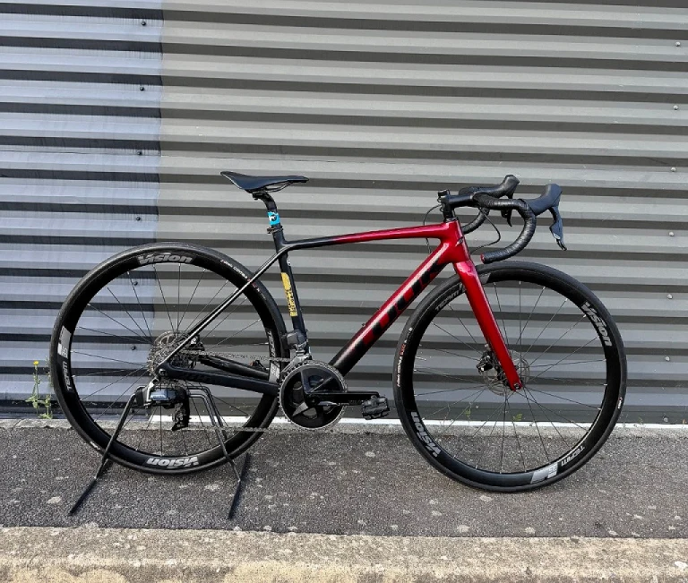 785 Huez